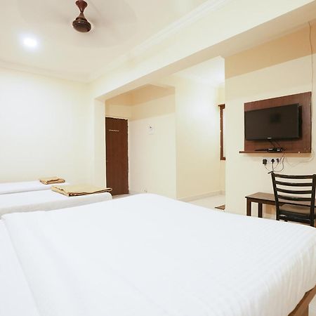 Hotel Della Comfort Near Ambreshwar Shiv Mandir, Ambernath Amarnath Exterior photo