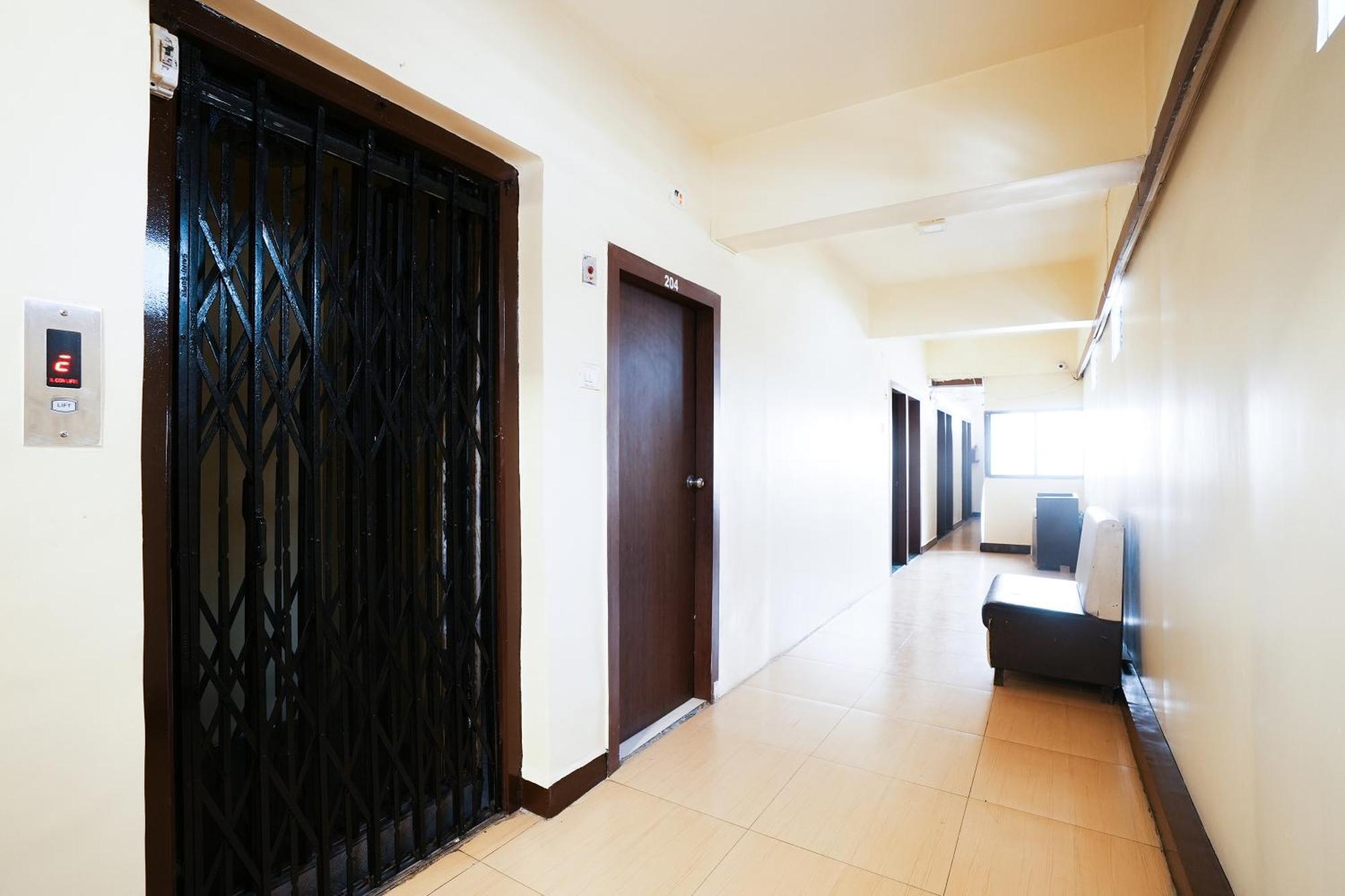 Hotel Della Comfort Near Ambreshwar Shiv Mandir, Ambernath Amarnath Exterior photo