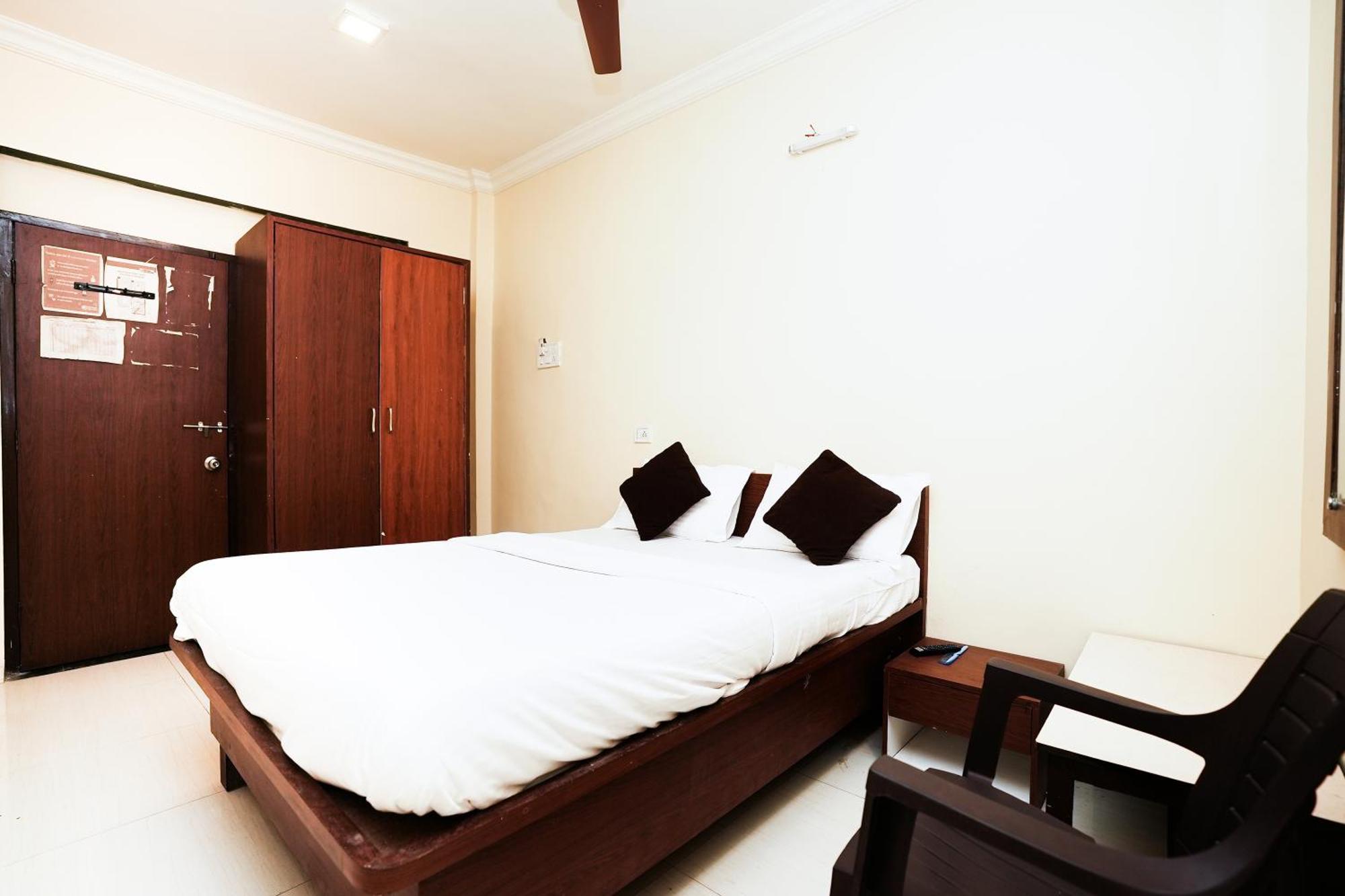 Hotel Della Comfort Near Ambreshwar Shiv Mandir, Ambernath Amarnath Exterior photo