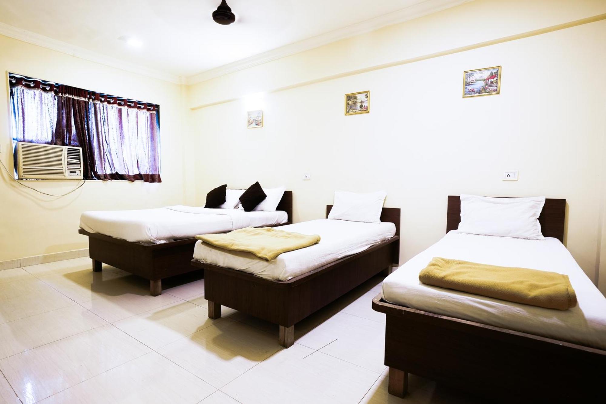 Hotel Della Comfort Near Ambreshwar Shiv Mandir, Ambernath Amarnath Exterior photo